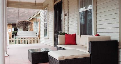 Centrally Located Montgomery Apartment