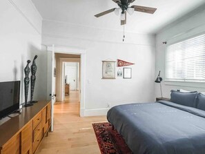 3 chambres, fer et planche à repasser, lit parapluie, Wi-Fi gratuit