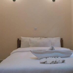 Free WiFi, bed sheets