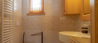 Gressoney La Trinitè Mono with View and 4pax AMLodge