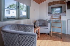 Cottage (1 Bedroom) | Living area | 32-inch TV with digital channels, fireplace - Willow - 1 Bedroom - Amroth (Narberth)