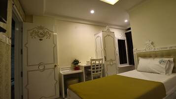 Single Room | Free WiFi