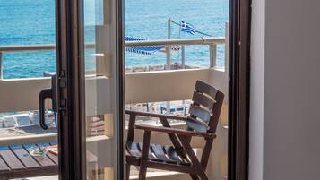 Classic Triple Room | Terrace/patio