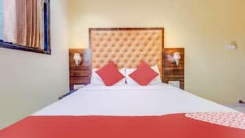 Chambre Double Deluxe | Rideaux occultants, Wi-Fi gratuit, draps fournis