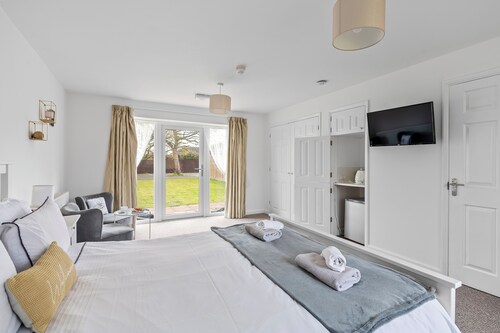 Number 7 - Lytton Tree Lodge, Reydon, Southwold