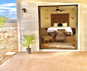 6 bedrooms, iron/ironing board, WiFi, bed sheets - BirdSong Desert Retreat: Views and Privacy! (Nogales)