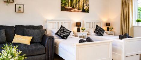 1 bedroom, desk, iron/ironing board, free WiFi
