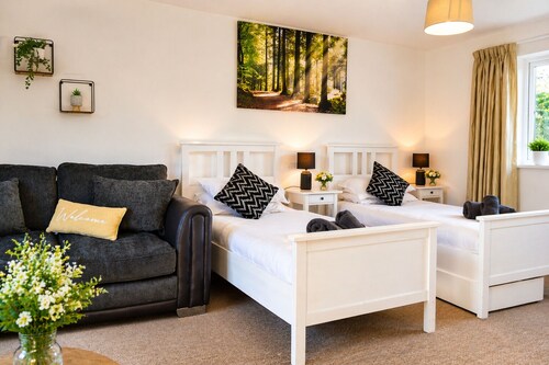 Lodge 4 - Lytton Tree Lodge, Reydon, Southwold