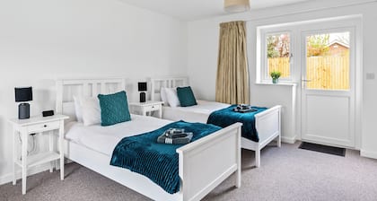 Lodge 4 - Lytton Tree Lodge, Reydon, Southwold