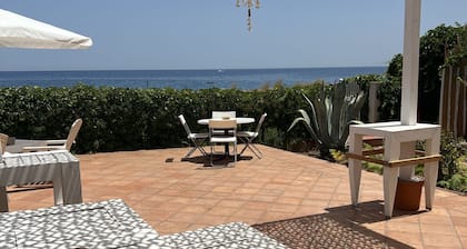 Relaxing cottage for families. 1 min from the beach