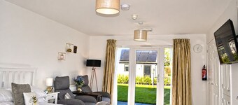 Lodge 5 - Lytton Tree Lodge, Reydon, Southwold