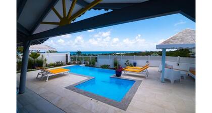 ORCHIDÉE Superb villa with sea view and private pool