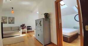 1 chambre, fer et planche à repasser, lit parapluie, Wi-Fi gratuit