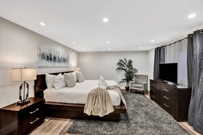 Hus | 4 soverom, strykejern/-brett, reiseseng for barn og wi-fi (inkludert)