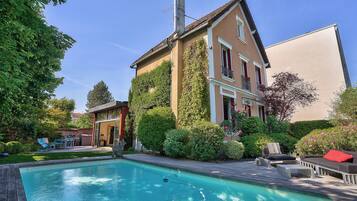 Piscine extérieure, piscine chauffée