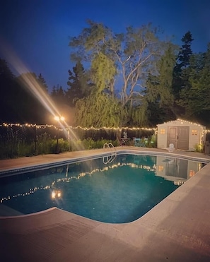 Seasonal outdoor pool, pool umbrellas