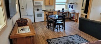 Bitterroot Paradise 1 BR Guesthouse