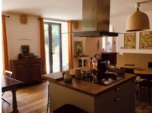 Dining - Fully restored 18th century country house with private swimming pool (Marseille)