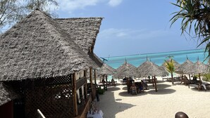 Restaurant - Mano Kendwa Beach (Kendwa)