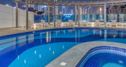 Business Bay 1BR Canal View Rooftop Pool - 360 vacation