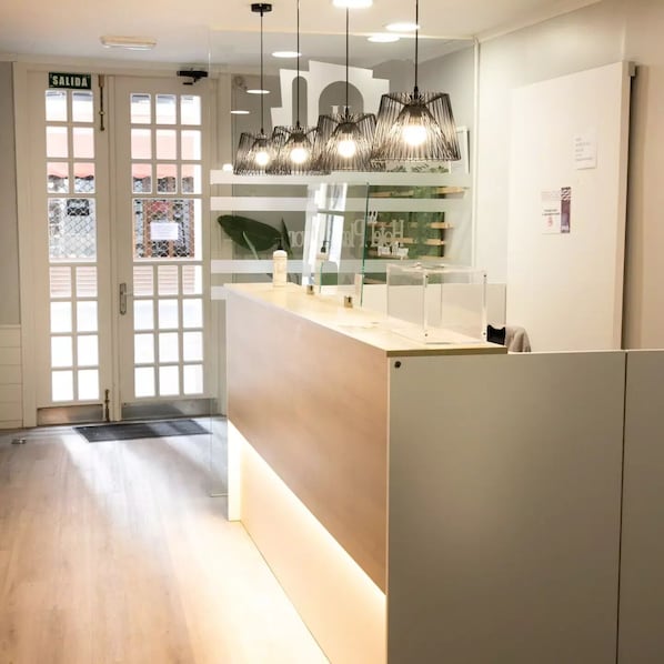 Reception - Hotel Acebo Plaza Mayor (Jaca)