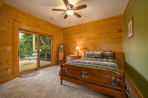5 bedrooms, desk, iron/ironing board, free WiFi