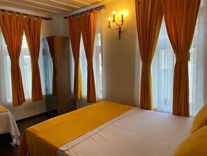 202 Kara Manzara Triple Oda | 1 bedroom, free WiFi - Lesante Hotel (Ayvalik)