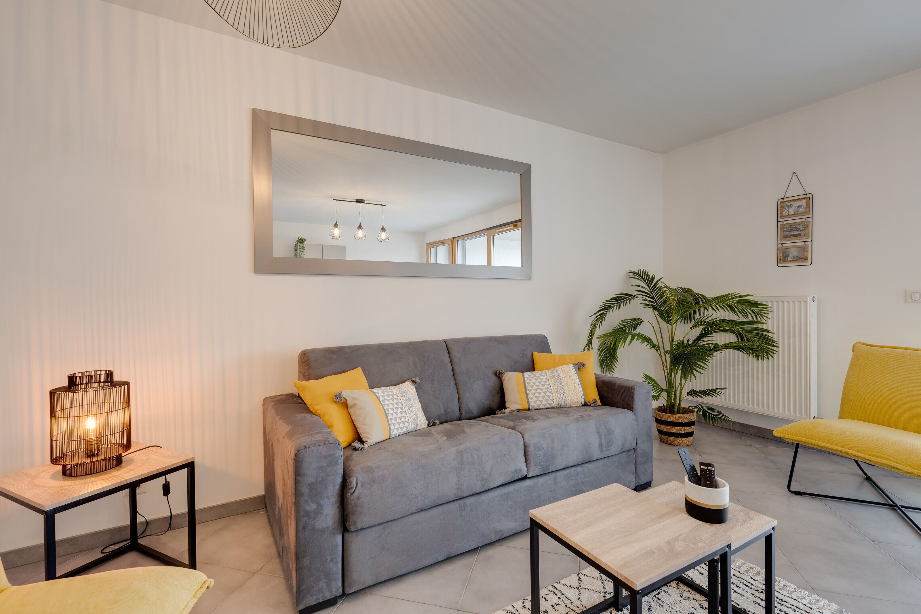 Télévision, chaîne hi-fi