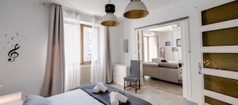 Les Capucins - 3 bedroom apartment near the city