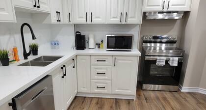 Clean and Modern Guest Suite in Whitby