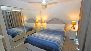 3 bedrooms, bed sheets - Paradise Waters - No. 13 (Coffs Harbour)