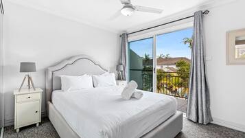 3 bedrooms, bed sheets