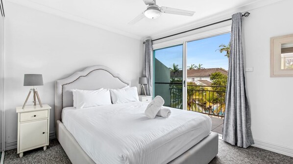 3 bedrooms, bed sheets