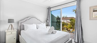 Paradise Waters - No. 13