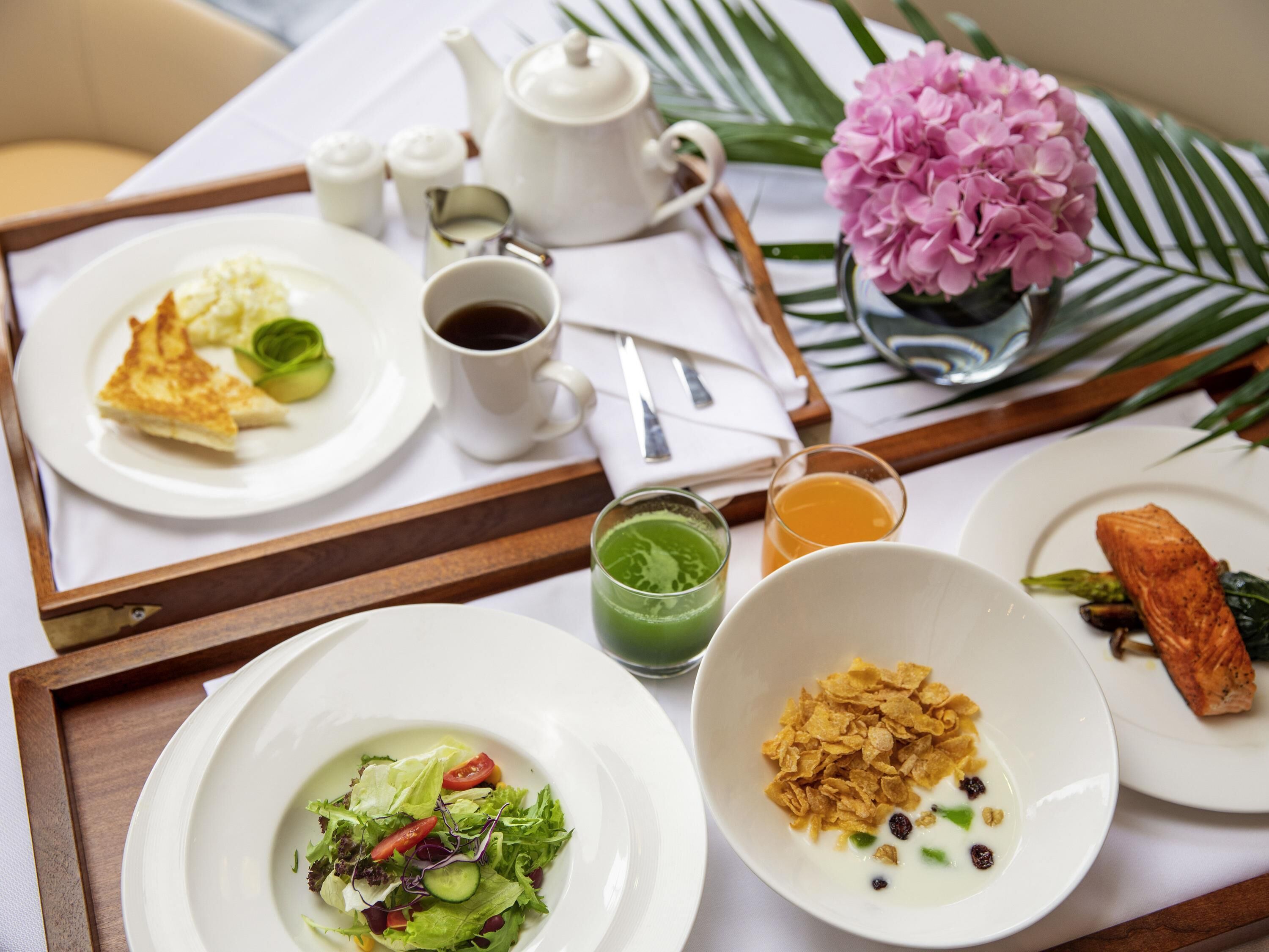 Minibar, in-room safe, desk, laptop workspace