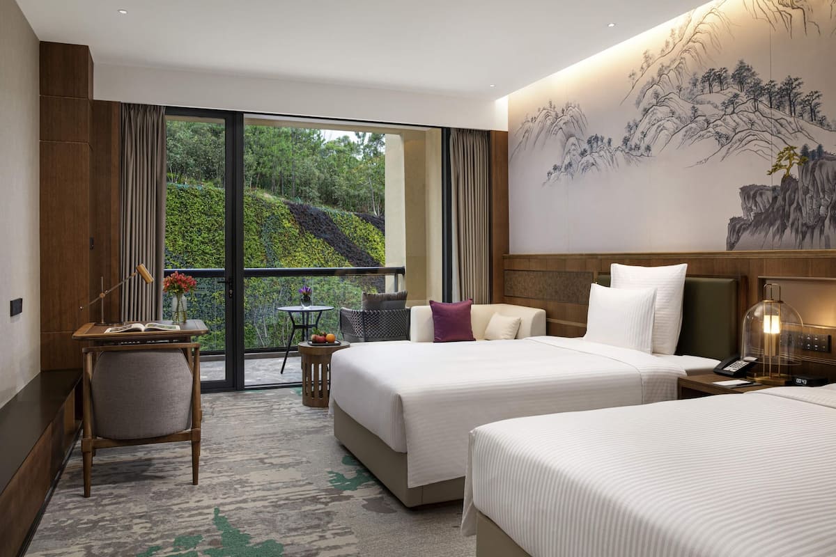 Minibar, in-room safe, desk, laptop workspace