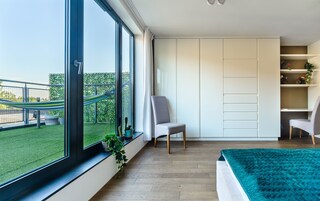 尊荣公寓 | 2 多间卧室、笔记本电脑工作区、遮光窗帘、熨斗/熨衣板