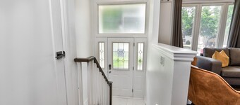 Family Bungalow in South Burlington close to lake, Bronte/Appleby Go/W 3 Parking