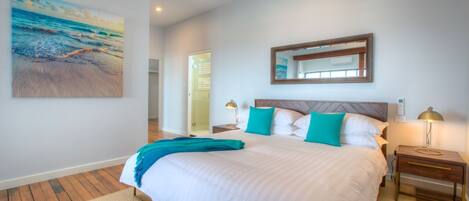 4 bedrooms, WiFi, bed sheets