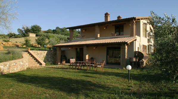 Exterior - Equipped vacation home in the middle of the Tuscan hills (Cinigiano)