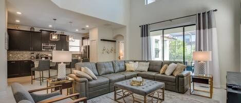 Villa, 5 Bedrooms | Living room