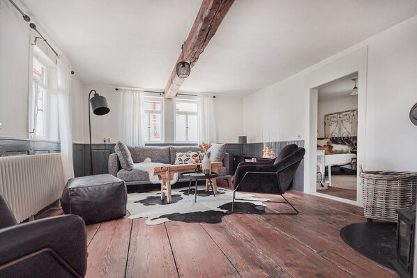 Älytelevisio, kirjoja