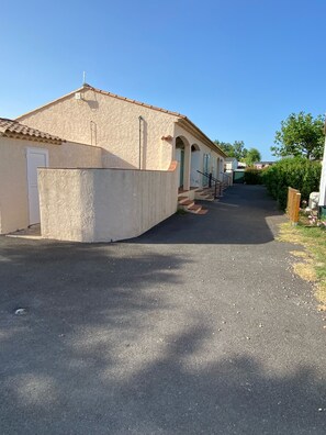 Exterior - Côte d'Azur 1 (Fréjus)