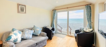 Beach Side House in Beautiful Borth