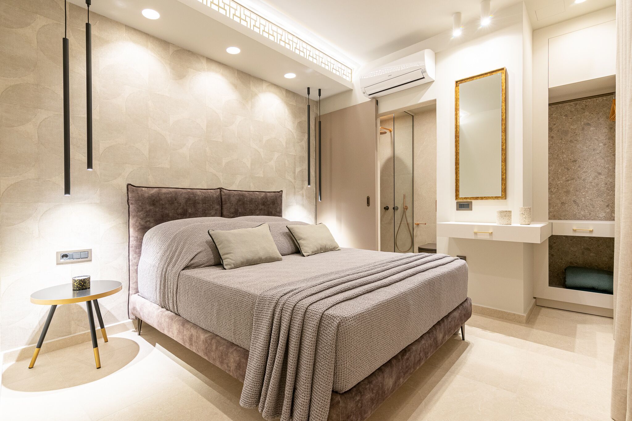 Apartamento de lujo | 3 dormitorios, caja fuerte, tabla de planchar con plancha y wifi gratis