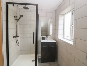 Cottage | Interior - Bryn Eglwys Bach (Llanfairpwllgwyngyll)