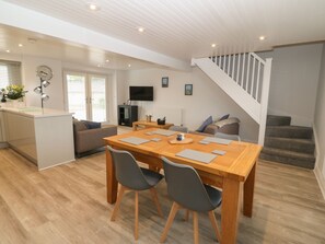 Cottage | Interior - Bryn Eglwys Bach (Llanfairpwllgwyngyll)