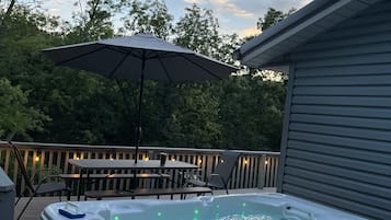 Bain à remous extérieur