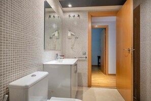 ヘアドライヤー、タオル