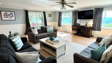 Smart-TV, DVD-Player, Bücher